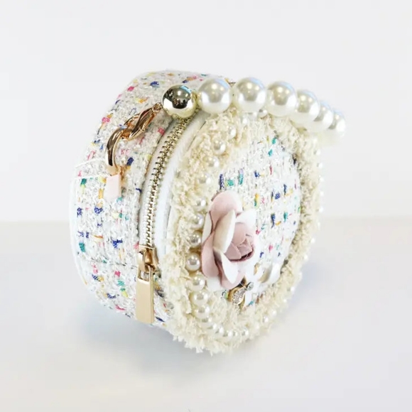 'Miss Pearl' White Purse - Picture 3 of 4